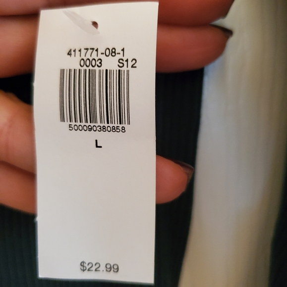 Old Navy v-neck henley - Picture 5 of 5